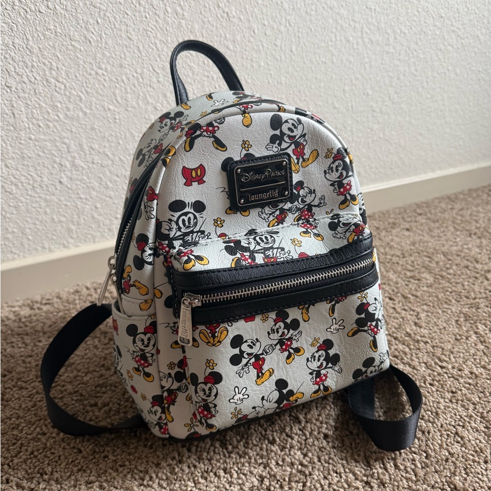 Loungefly minnie mouse back pack